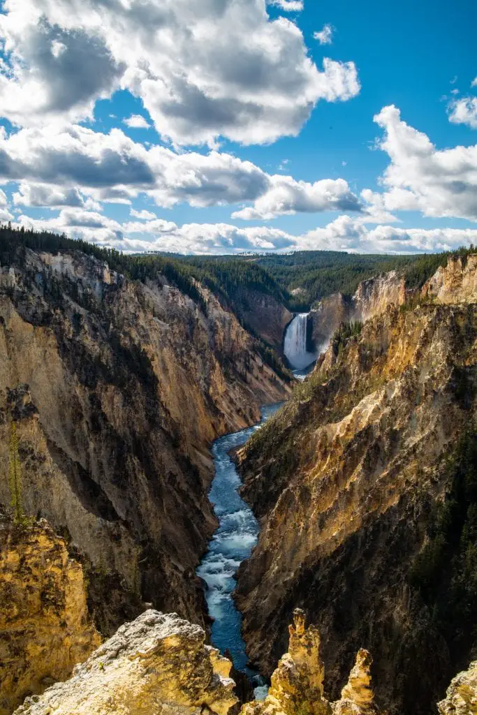 Artist Point at Grand Canyon of the Yellowstone in Yellowstone National Park