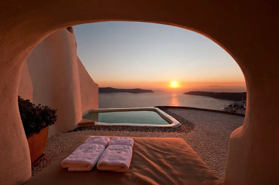 santorini honeymoon