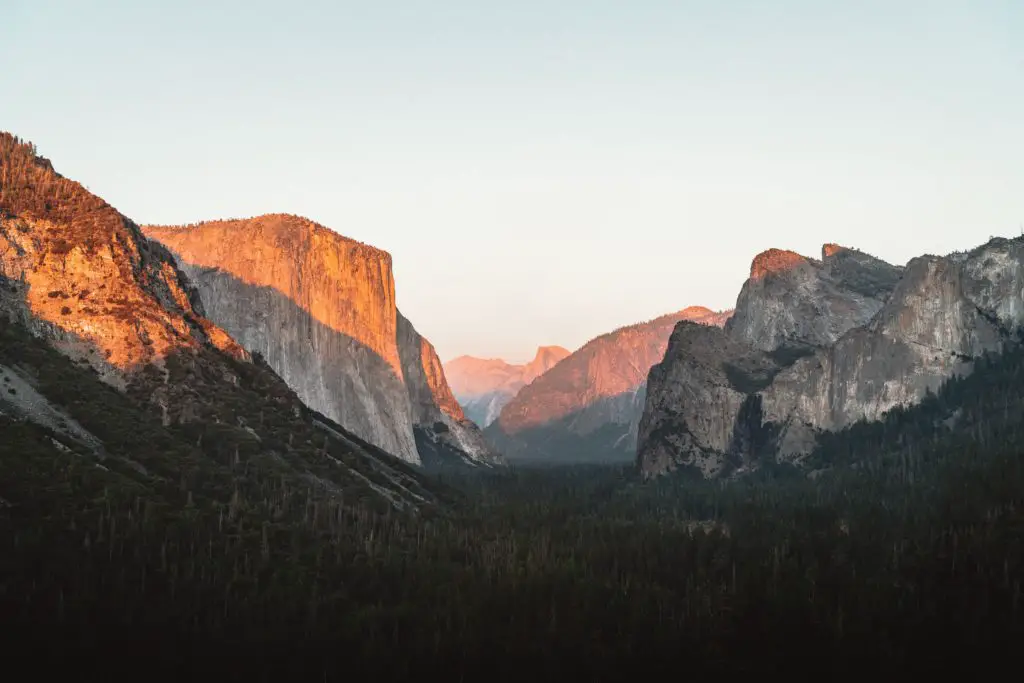 Best Places To Watch Sunrises and Sunsets in Yosemite